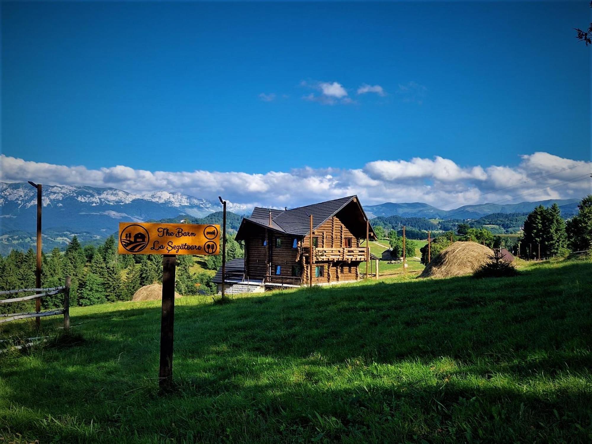 The Barn Villa Şirnea Eksteriør billede