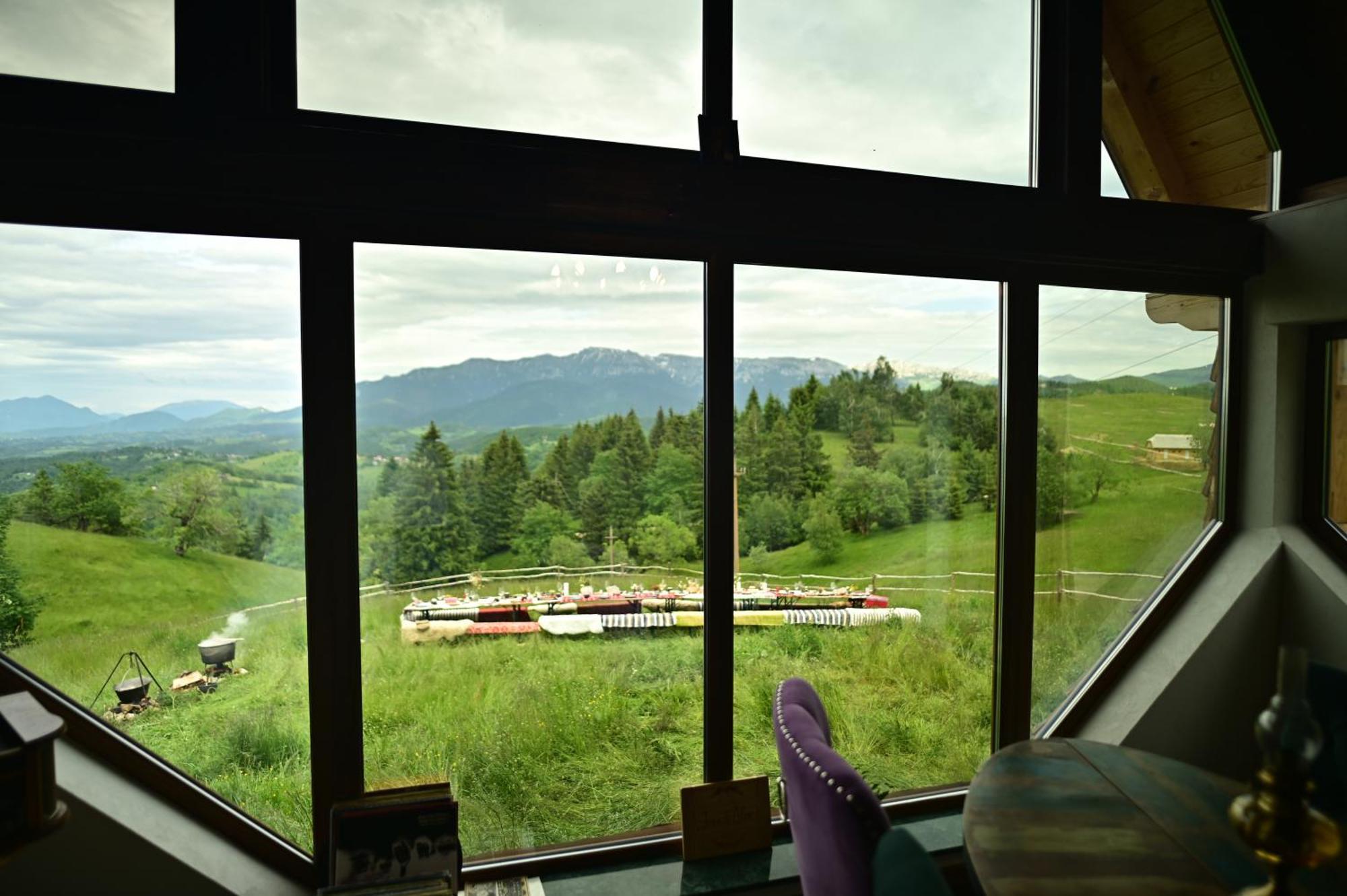 The Barn Villa Şirnea Eksteriør billede