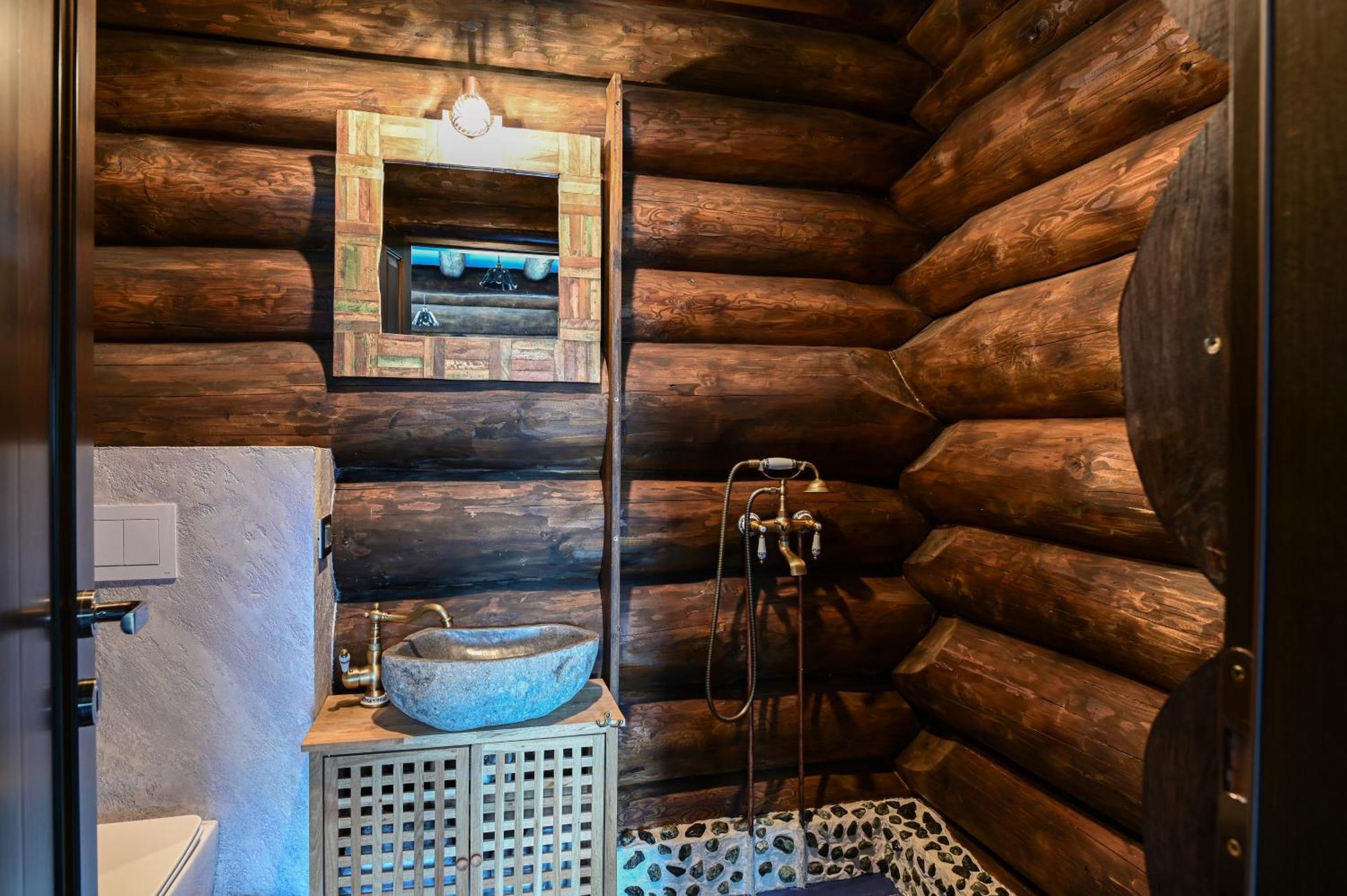 The Barn Villa Şirnea Eksteriør billede