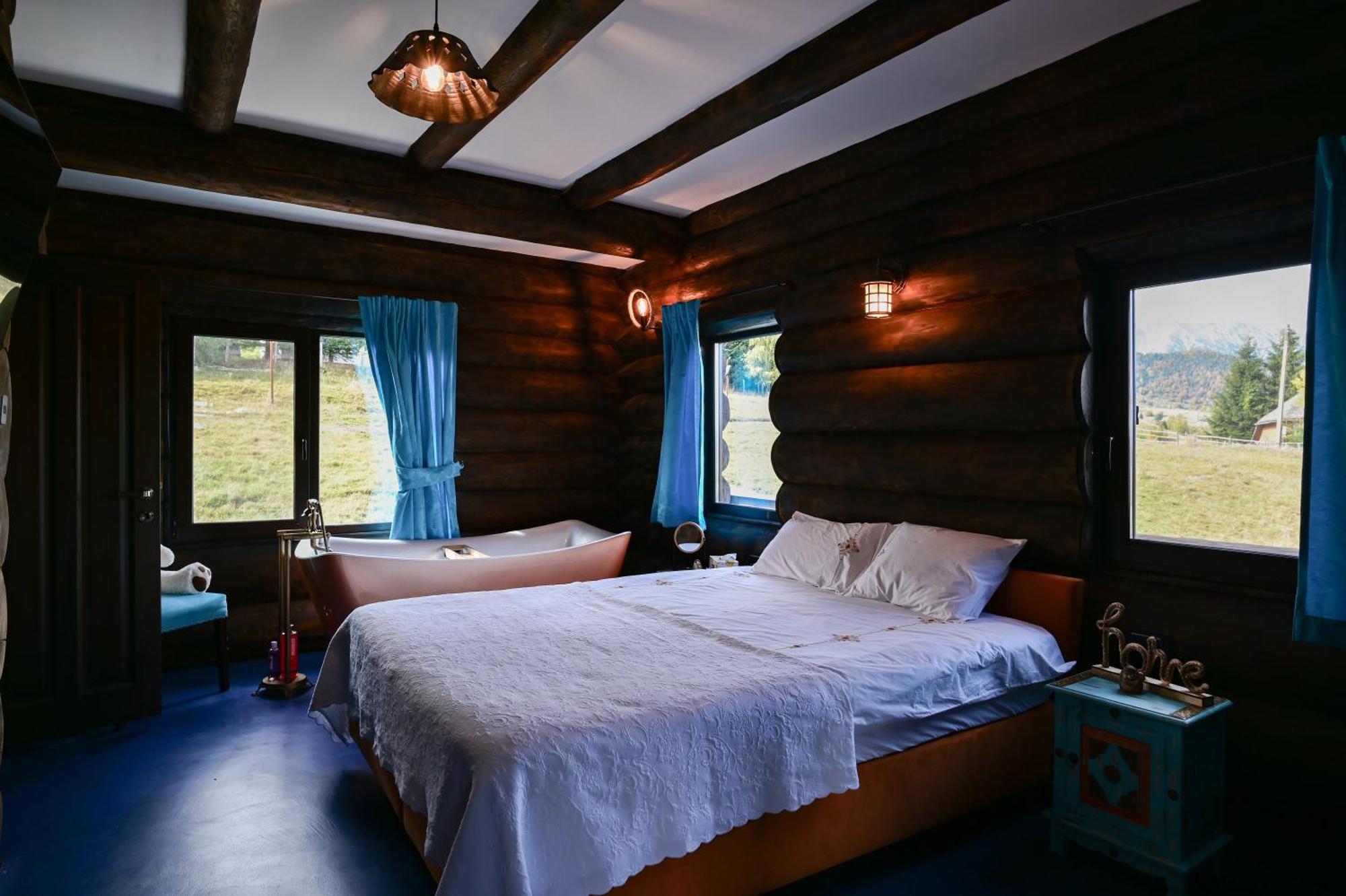The Barn Villa Şirnea Eksteriør billede
