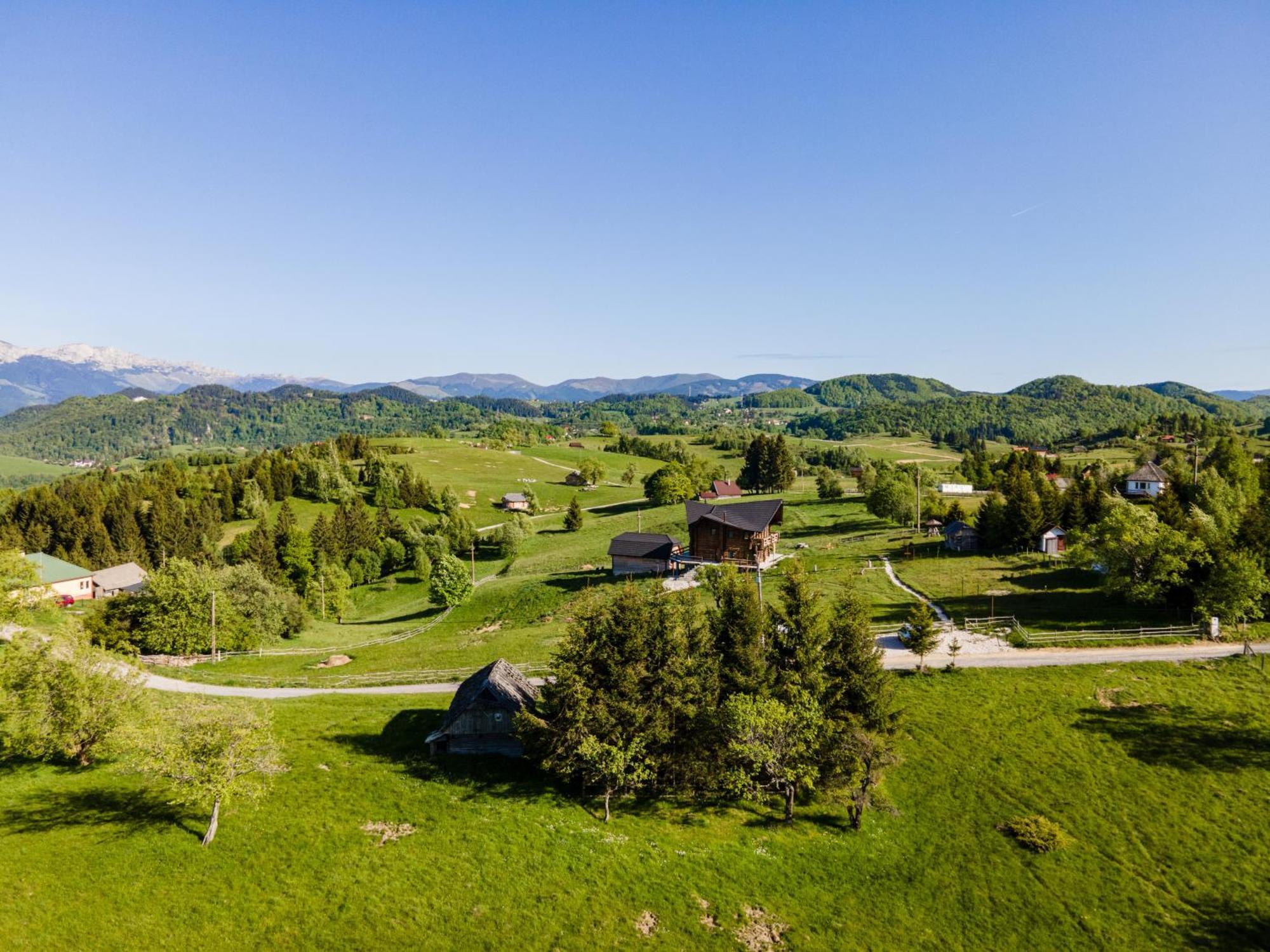 The Barn Villa Şirnea Eksteriør billede