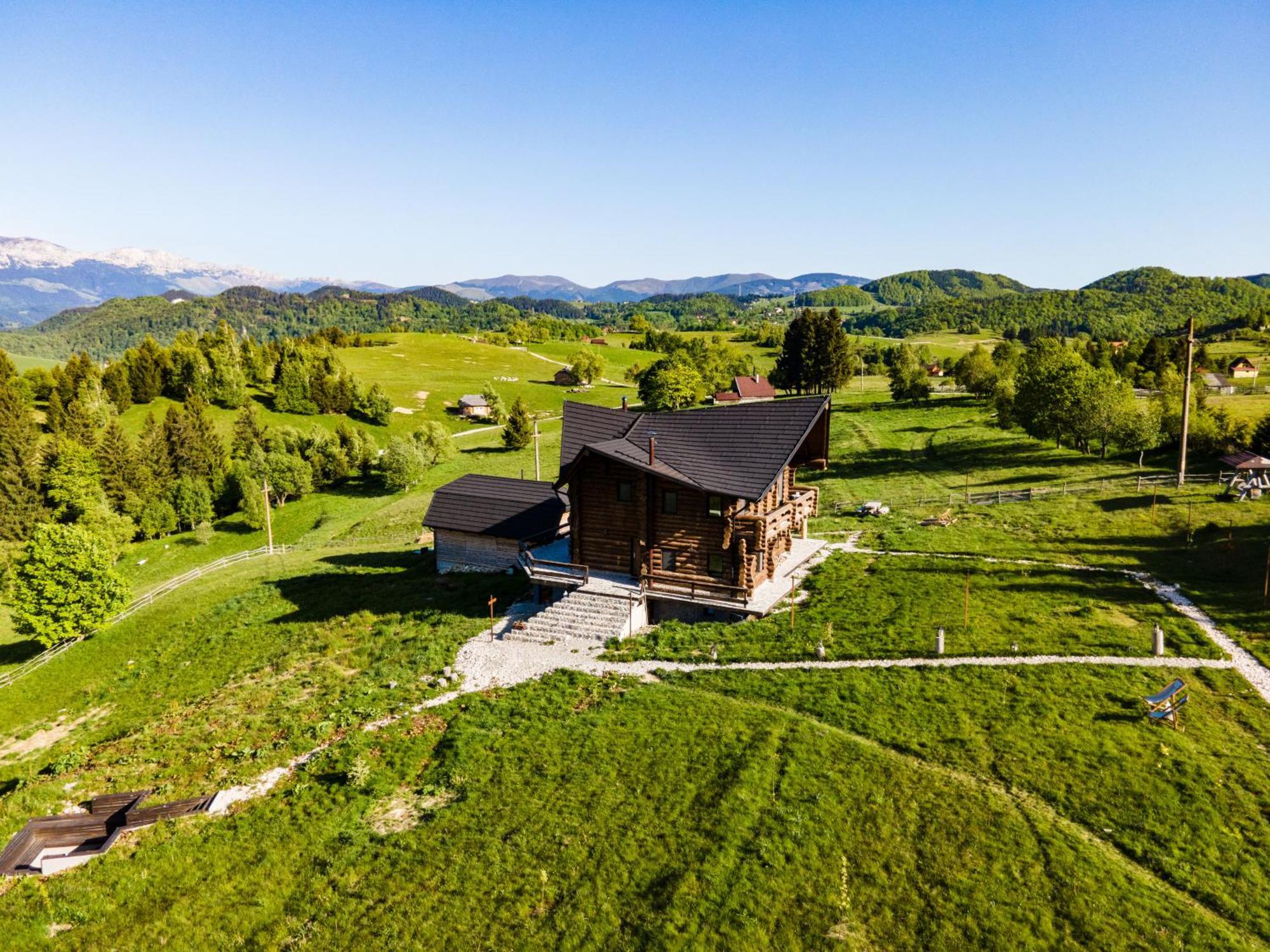 The Barn Villa Şirnea Eksteriør billede